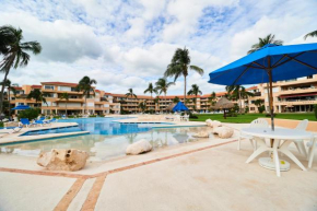 Caribbean Chic Apartment Beachfront Complex Marvelous Pool and Gardens Private Terrace